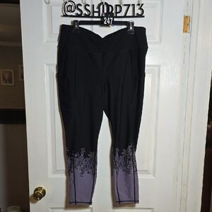 247 Torrid 2 2X Black Activewear Lavender Floral Athletic Leggings